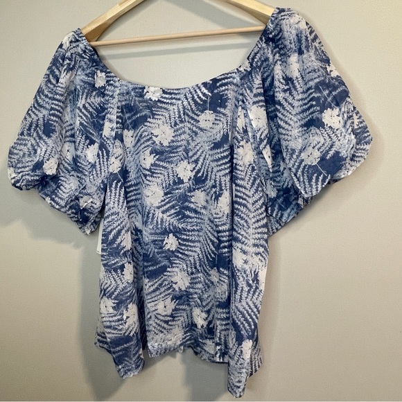 Caslon Print Puff Sleeve Organic Cotton Top in Blue Moonlight Floral Ferns 2X - Picture 2 of 5